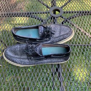 Black sperry size 11